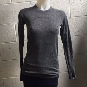 lululemon athletica Tops - Lululemon gray LS Run Swiftly, sz 6, 58884 lululemon athletica Tops - Lululemon gray LS Run Swiftly, sz 6, 58884